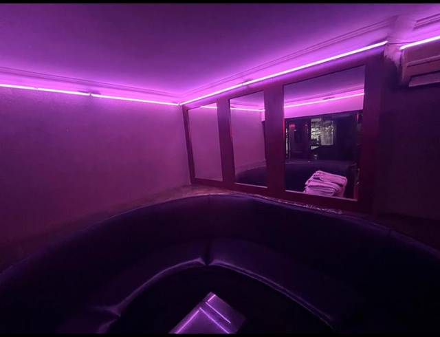 BUSINESS FOR SALE IN SPRINGS CENTRAL